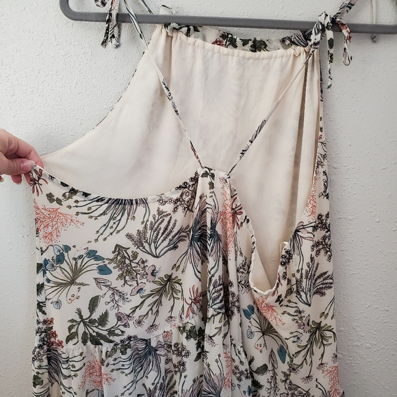 Melrose and Market Floral Spring Dress size Large adjustable straps - Picture 4 of 6